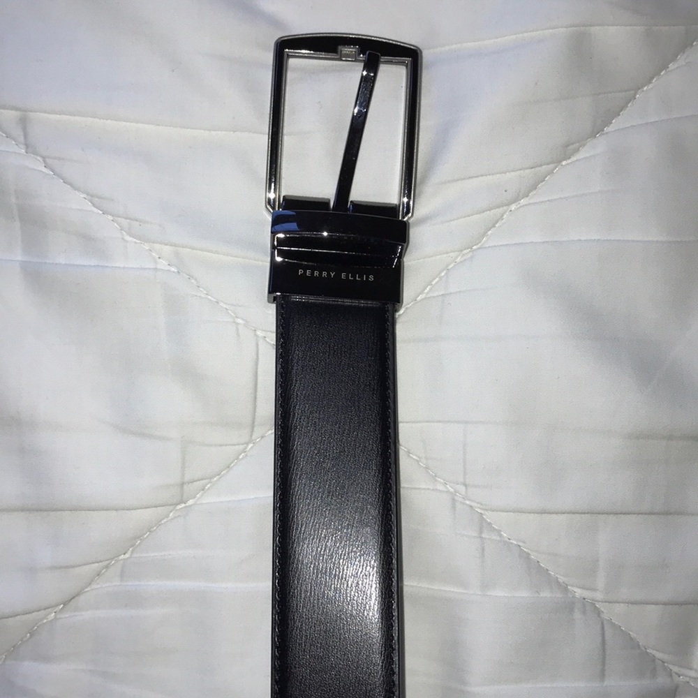 Perry Ellis reversible belt